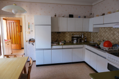 Voll-Dokumentation des Hauses 2211 Pillichsdorf, Wolkersdorferstraße 18 = Elternhaus von Hermi, im September 2023: Küche