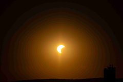 Sonnenfinsternis am 12.8.2026 ca. 18:30 UTC Aufgenommen von einem Ort nahe Wolkersdorf (Niederösterreich) in Österreich